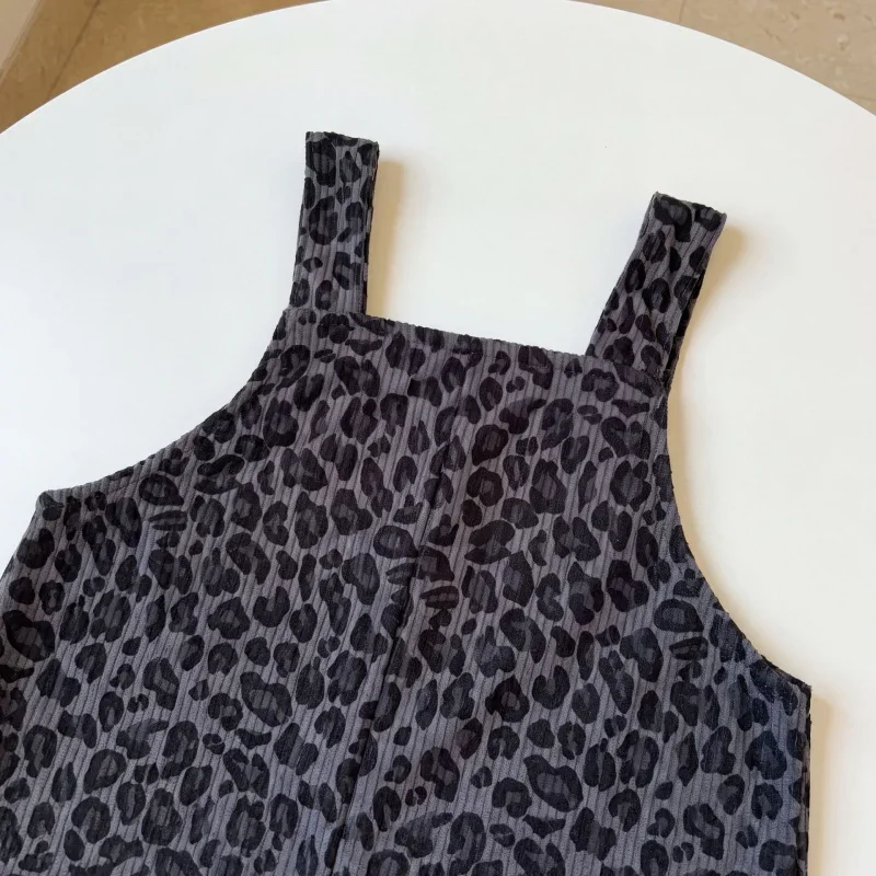 LeopardChic – Trendy & Comfortabel – Meisjes Tuinbroek met Luipaardprint