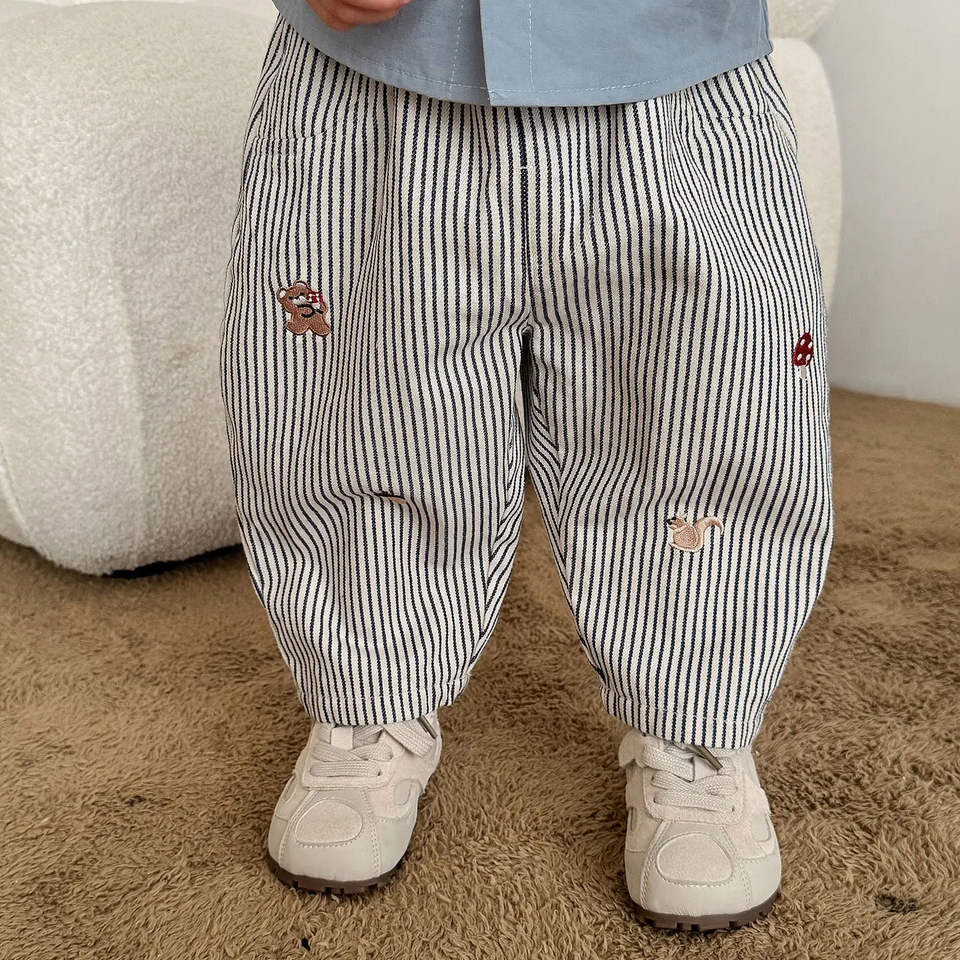 LittlePatch – Zacht & Comfortabel – Kinderbroek met Geborduurde Details