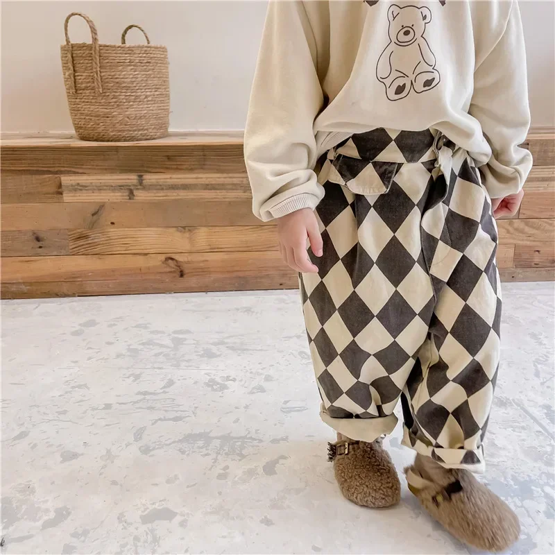 RetroBloom – Comfortabel & Speels – Kinderbroek met Argylepatroon