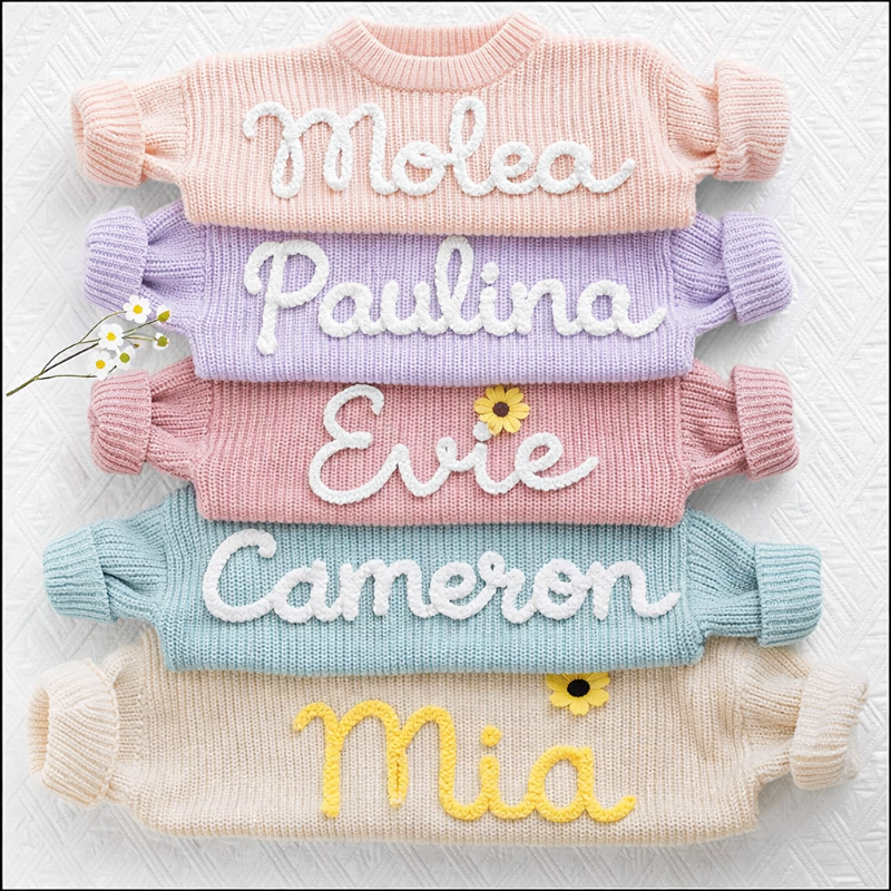 TinyStitch – Gepersonaliseerde Gebreide Naamtrui voor Kinderen