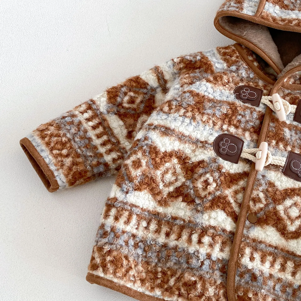 LittleWarm – Knus & Stijlvol – Winterjas met Fair Isle-Patroon