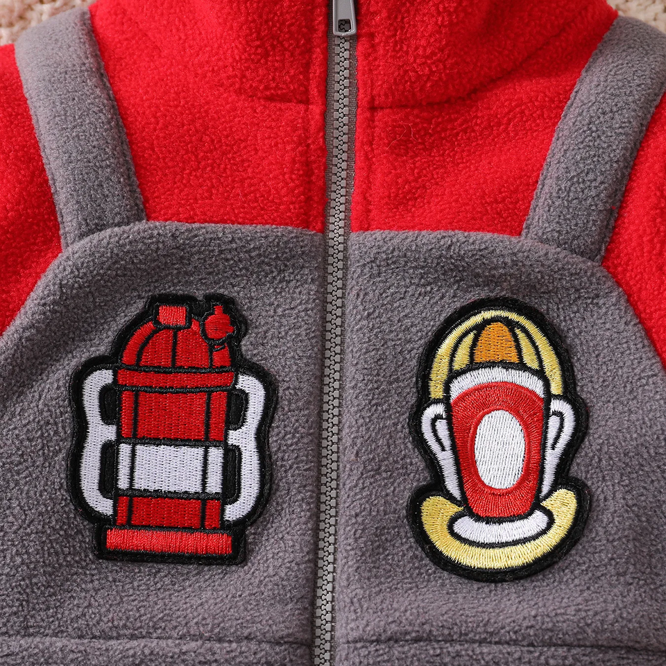FireBuddy – Warm & Speels – Onesie met Brandweerdesign