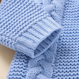 SoftKnit – Warm & Schattig – Gebreid Baby Jumpsuit met Capuchon