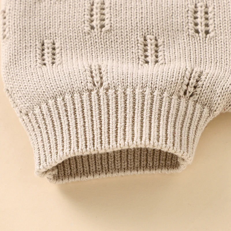 MiniCozy – Zacht & Comfortabel – Gebreide Baby Tuinbroek met Mutsje