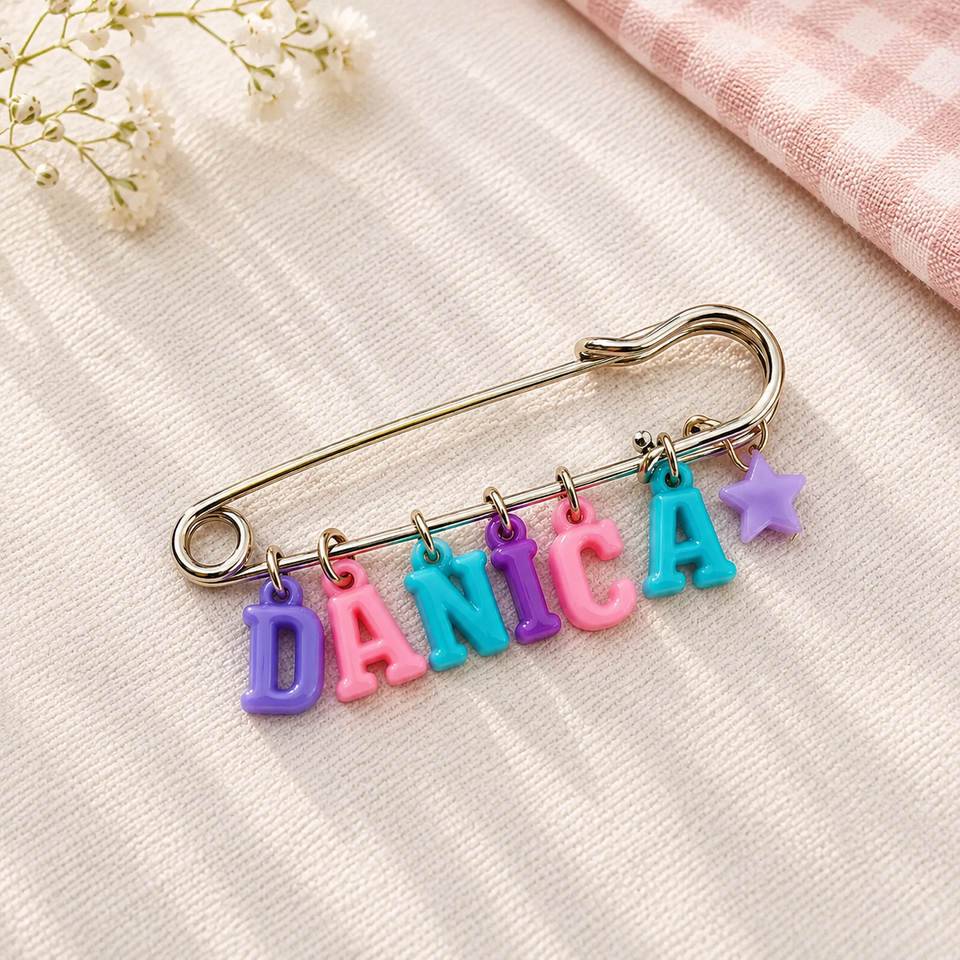 Personalized Charm Pin – Persoonlijk & Stijlvol – Naam Broche