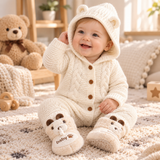 SoftKnit – Warm & Schattig – Gebreid Baby Jumpsuit met Capuchon