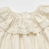Ruffle Collar Top – Elegant & comfortabel – Top met decoratieve Kraag en pofmouwen