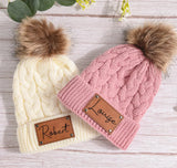 Mini Fashion™ - Eigen lettertype - Muts met pompon