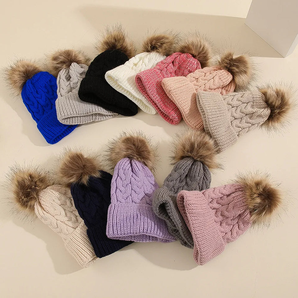 Mini Fashion™ - Eigen lettertype - Muts met pompon