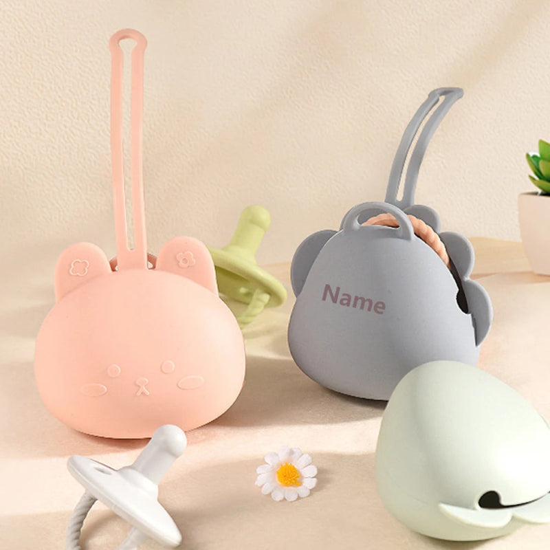 Personalized Pacifier Case – Gegraveerd & Praktisch – Gepersonaliseerde fopspeen houder