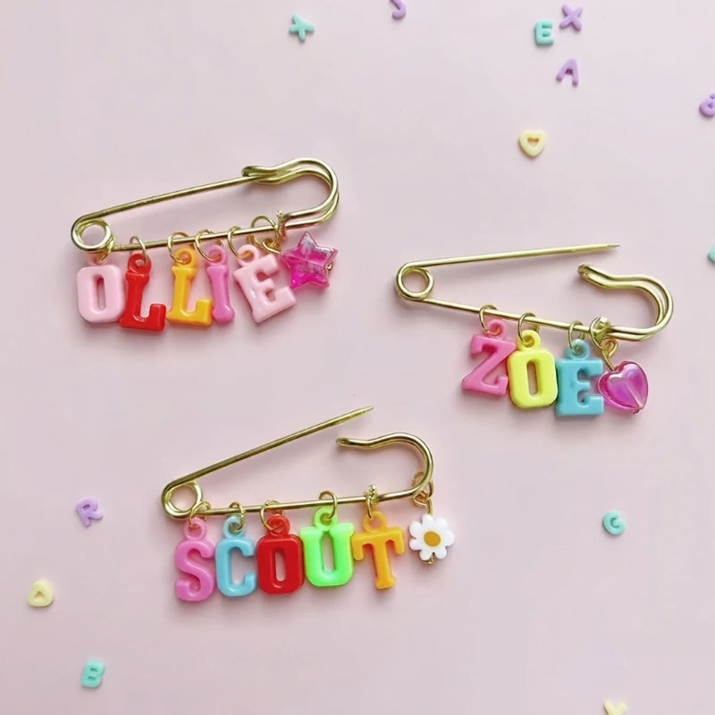 Personalized Charm Pin – Persoonlijk & Stijlvol – Naam Broche