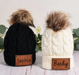 Mini Fashion™ - Eigen lettertype - Muts met pompon