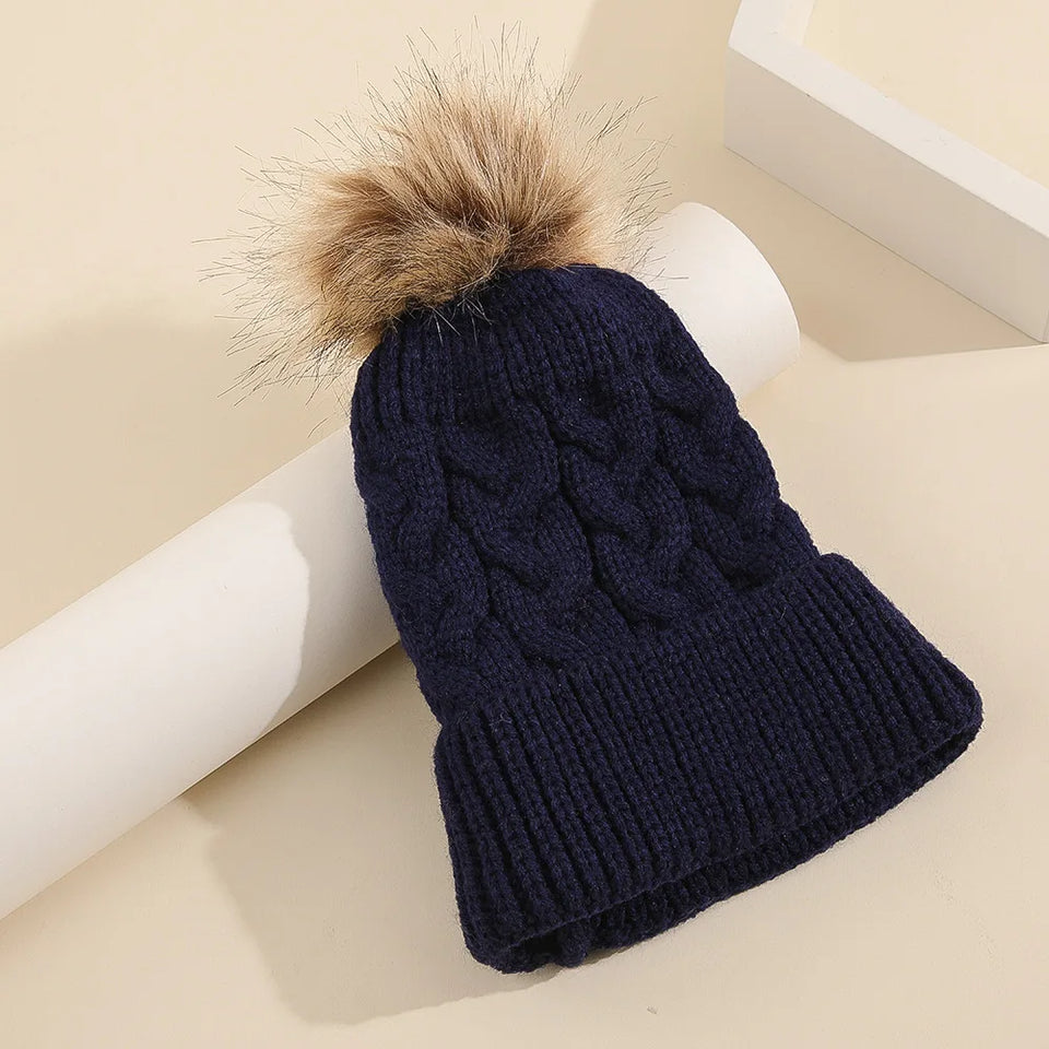 Mini Fashion™ - Eigen lettertype - Muts met pompon