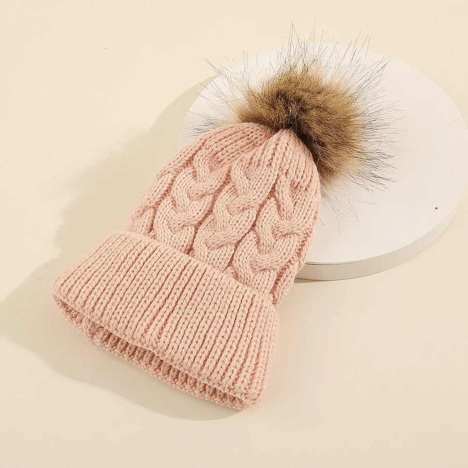 Mini Fashion™ - Eigen lettertype - Muts met pompon