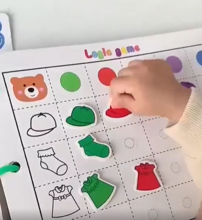 Quiet Book™ | Ontwikkel het cognitieve vermogen - Plakboek